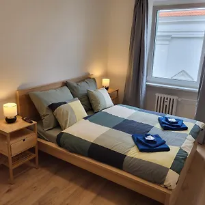 Center - Moderna Rimske Namesti Vi Apartmán